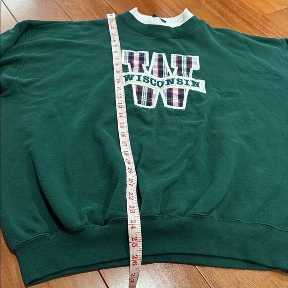 Garment Graphic Vintage Wisconsin Green Crewneck Patch Sweatshirt size XL - Picture 10 of 10